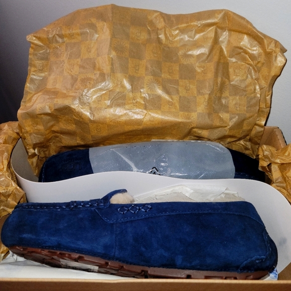UGG Ansley Charm Moccasin, Midnight Blue, Women's Size 8 - Picture 7 of 9